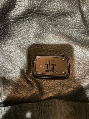 Treviso Women's Metallic Gray Leather Tote - Elegant Silver Plaque